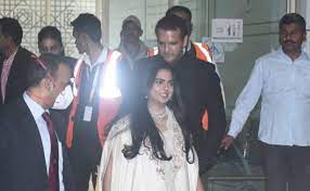 To attend the wedding of Kiara Advani and Sidharth Malhotra, Isha Ambani travels with Anand Piramal to Jaisalmer