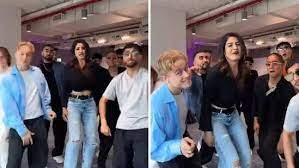 Fans claim that Raveena Tandon is “giving the Gen Z heroines a run for their money” as she dances to Tip Tip Barsa Paani