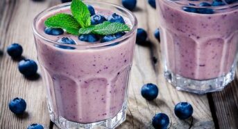 Solid Blueberry Smoothie Recipe: A Healthful Stalwart That Incorporates Oats for Added Fiber