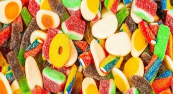Before you know it, the “tug of war” between fat and sugar can ruin your diet