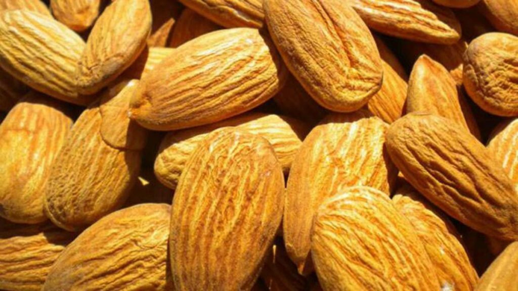 Science confirms the superpowers of almonds. Here's how to eat them