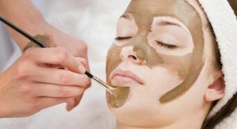 5 Simple Ways To Apply Multani Mitti at Home For Glass Skin